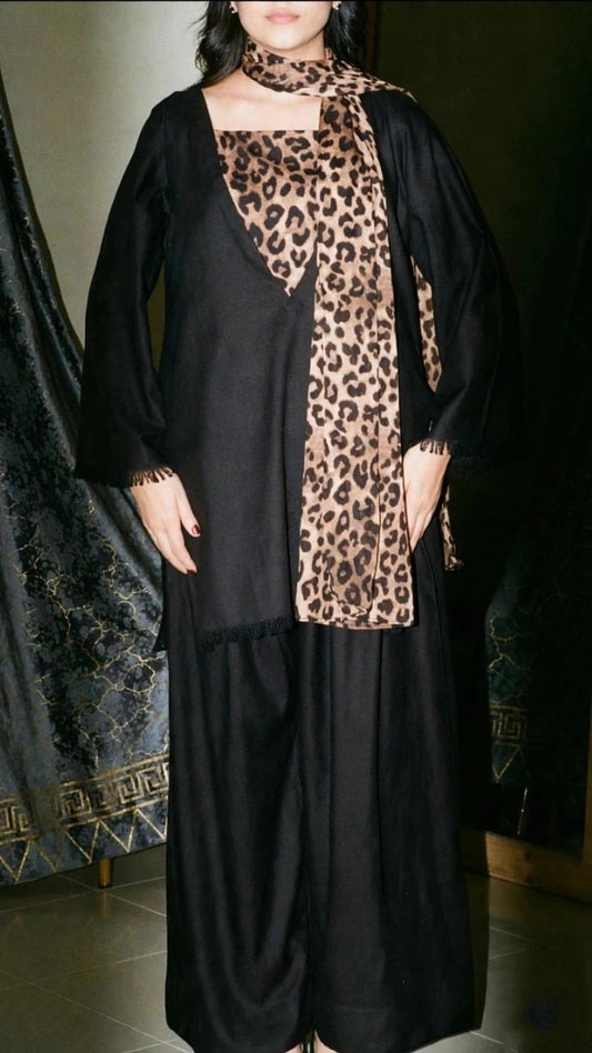 Black cordset with leopard print