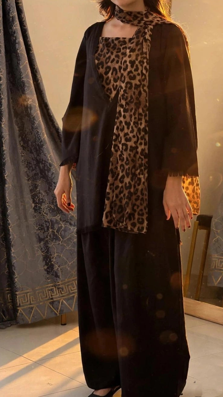 Black cordset with leopard print